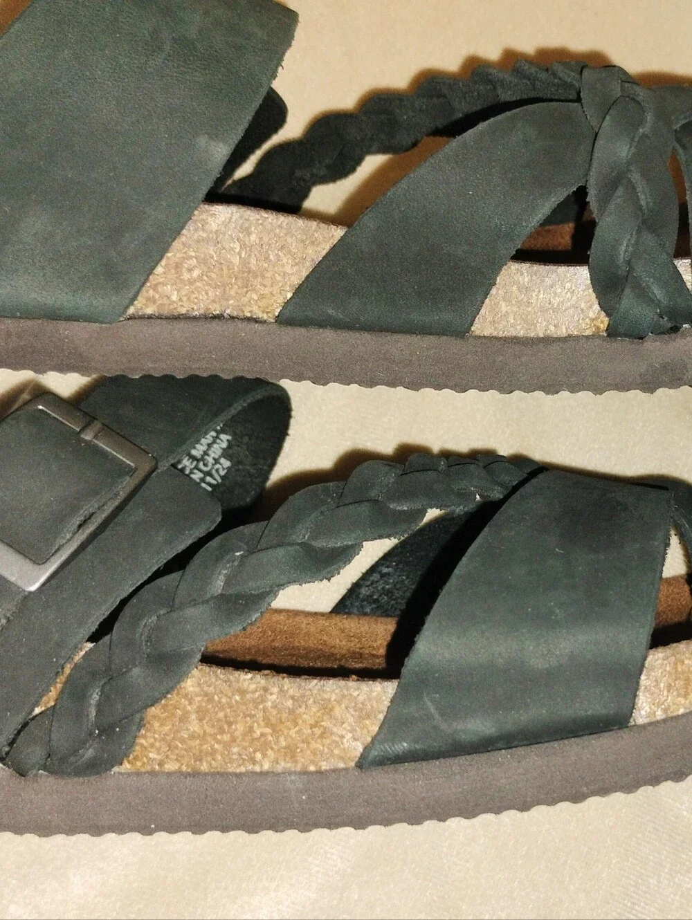 NWOT! White Mountain Footbeds New Hazy Black Leather Slide Sandal. Size 8 - Picture 6 of 7
